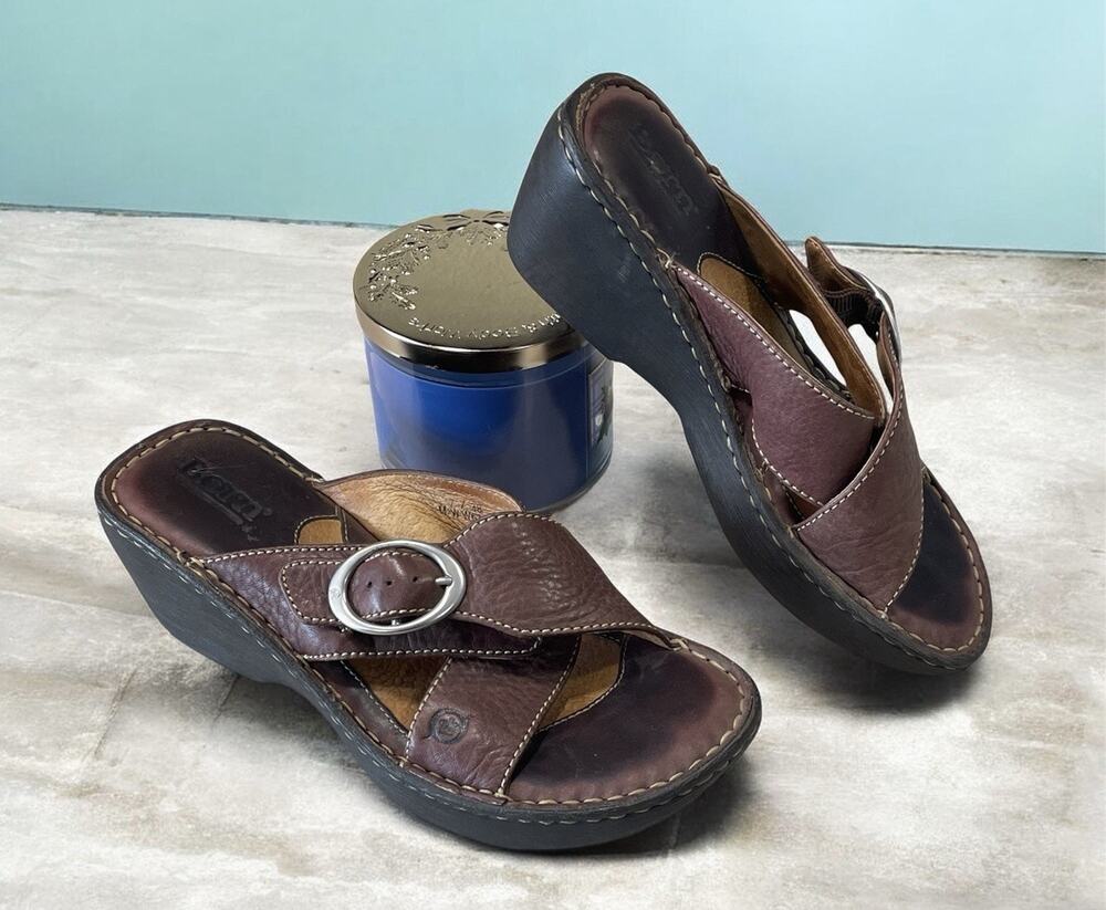 Born BOC Women’s 7 Brown Leather Crossover Slide Sandals Wedge w/ Silver Buckle